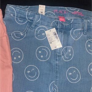 Smiley face, Jean shorts